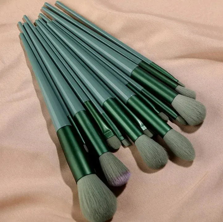 13 PCs Purpleflower Holly Leaf Makeup Brushes Suit Soft Hair