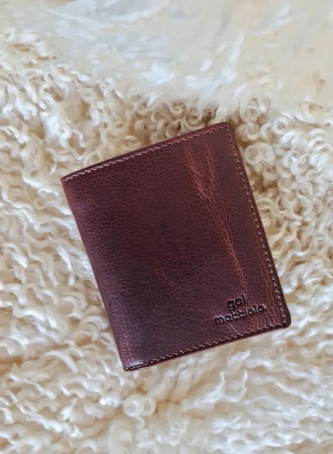 Gai Mattiolo Men's Leather Wallet: A Fusion of Style and Utility