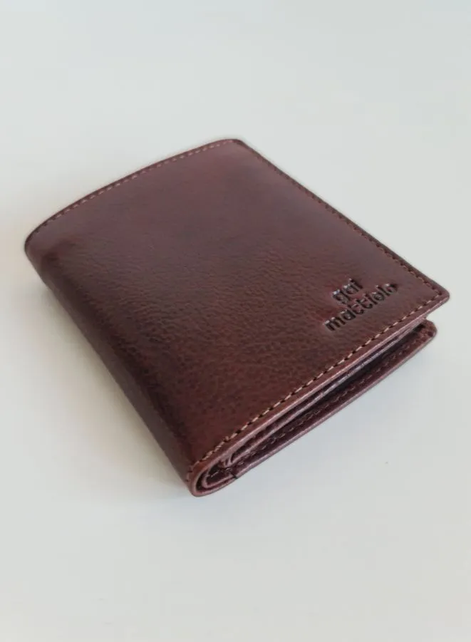 Gai Mattiolo Men's Leather Wallet: A Fusion of Style and Utility